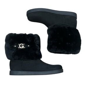 GBG Guess Women's Faux Fur Black Ankle Boots Goldtoned Logo Size 9M New
